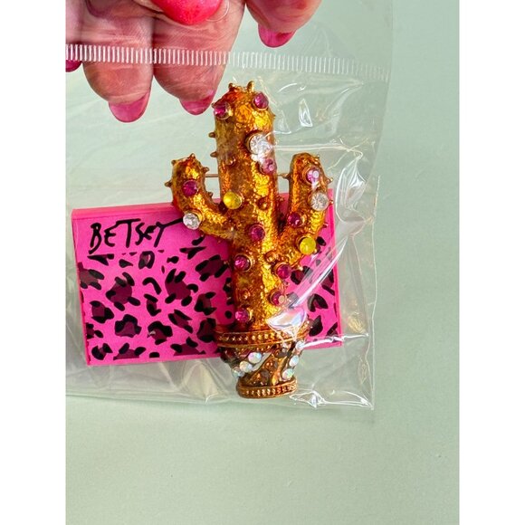 Betsy Johnson Gold Cactus Brooch With Rhinestones In Sealed Packaging - Picture 6 of 6